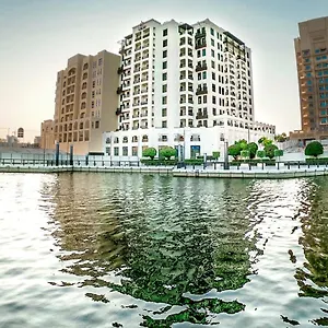 Suha Creek Apartment, Waterfront Jaddaf, **** Dubai